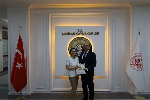 İlköğretim Bursluluk Sınavı Birincisi ve Bocce Petank Küçük Kızlar Takımı Birincileri, Kaymakamımız Sayın Mustafa CAN Tarafından Ödüllendirildi
