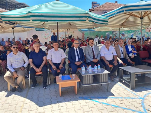 Kaymakamımız Sayın Mustafa CAN, İlçe Milli Eğitim Müdürü Mükremin Karasu İle birlikte Kadıdağı İlköğretim Okulu Okuma Bayramı Etkinliğine Katıldı