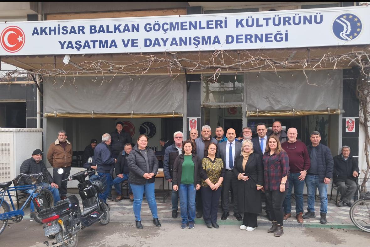 Kaymakamımız Sayın Mustafa CAN, Akhisar Balkan Göçmenleri Derneği Başkanı Sayın Tunay GÜL ve Dernek Üyelerini Ziyaret Etti
