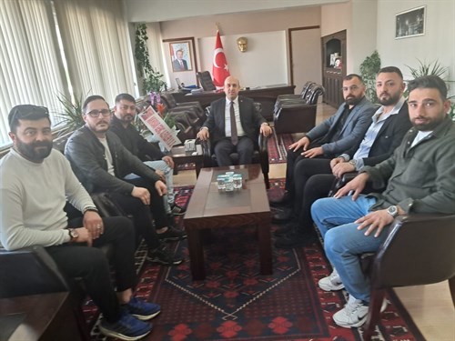 Akhisar Genç Aleviler Yardımlaşma ve Dayanışma Derneği, Kaymakamımız Sayın Mustafa CAN’ı Makamında Ziyaret Etti